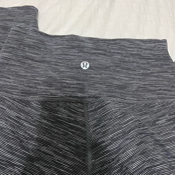 Lululemon align leggings - Picture 2 of 4